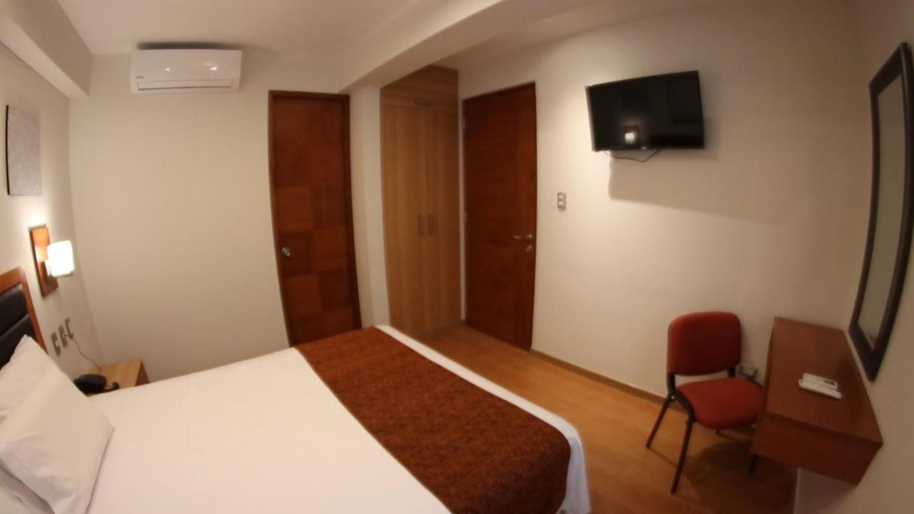 Hotel Ottavis 치클라요 외부 사진
