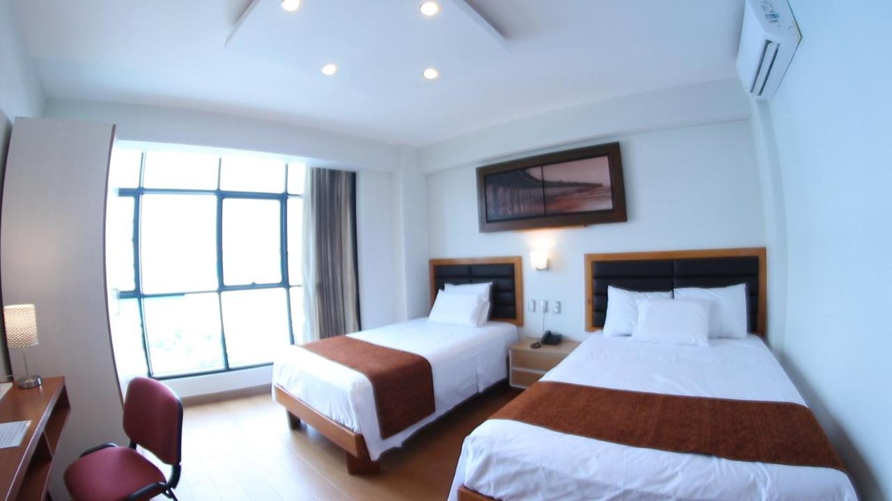 Hotel Ottavis 치클라요 외부 사진