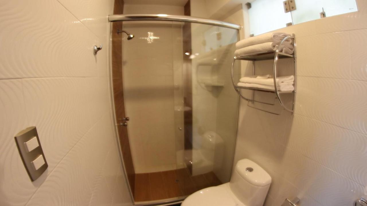 Hotel Ottavis 치클라요 외부 사진