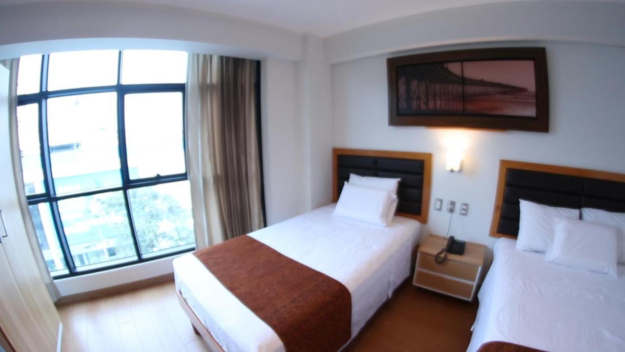 Hotel Ottavis 치클라요 외부 사진