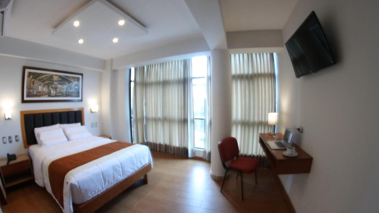 Hotel Ottavis 치클라요 외부 사진