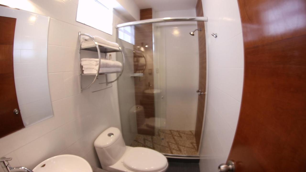 Hotel Ottavis 치클라요 외부 사진