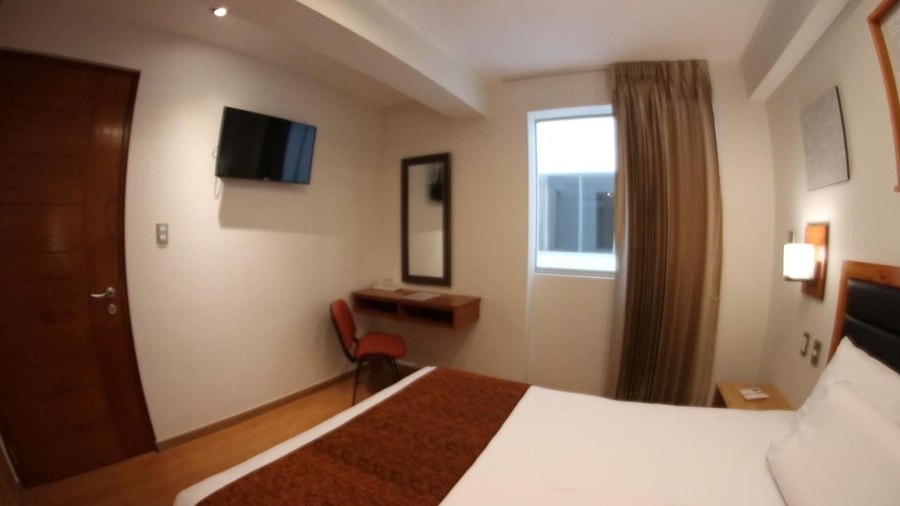 Hotel Ottavis 치클라요 외부 사진